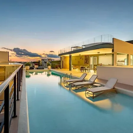 Luxury 2Bd 2Ba Ocean View 200M From Beach