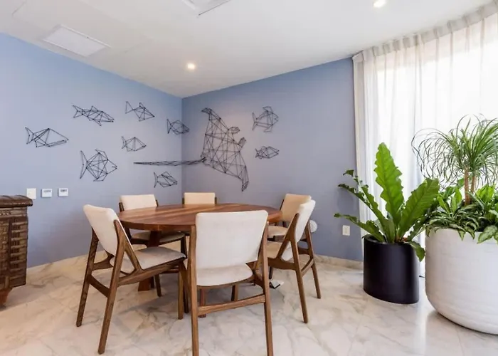 Hébergement de vacances Luxury 2bd 2ba Ocean View 200m From
