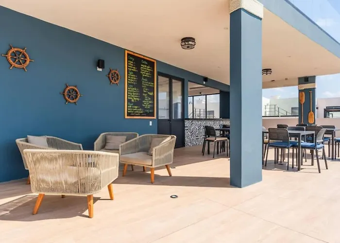 Luxury 2bd 2ba Ocean View 200m From