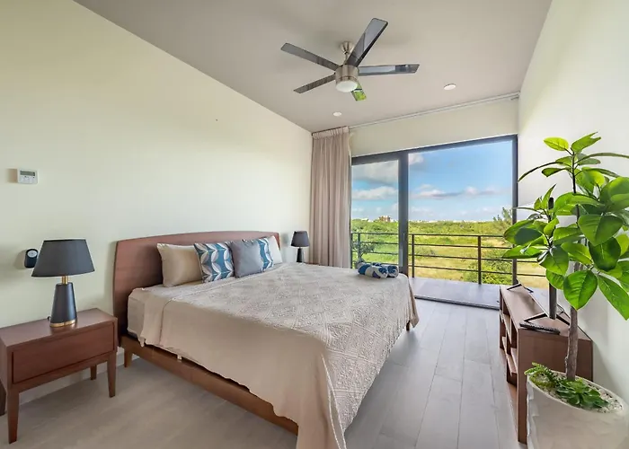 Hébergement de vacances Luxury 2bd 2ba Ocean View 200m From
